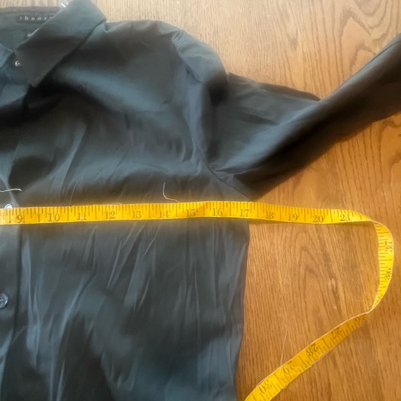 NWT Theory Larissa 2 Luxe Leaf Long Sleeve button Down Shirt Top Dark Gray Green - Picture 7 of 8